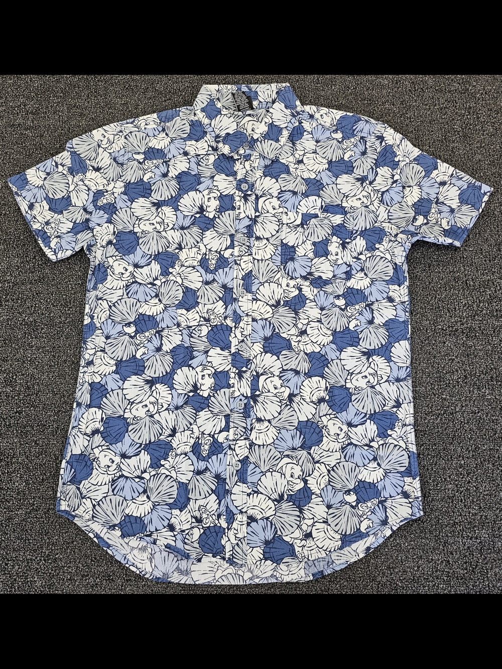 Disney Men's Blue Flounder Short-Sleeve Button-Up Shirt Small